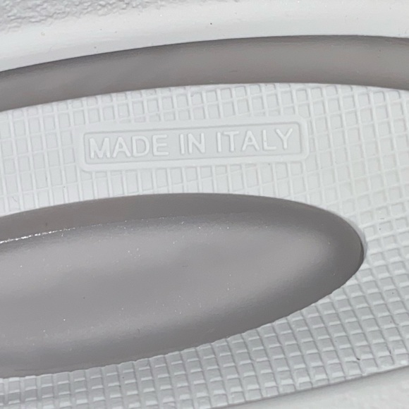 NIB Women’s Authentic Dior Vibe White & Metallic Gold Mesh and Leather Sneakers - Picture 11 of 15